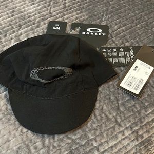 Oakley Cadence Road CAP S/M Brand New